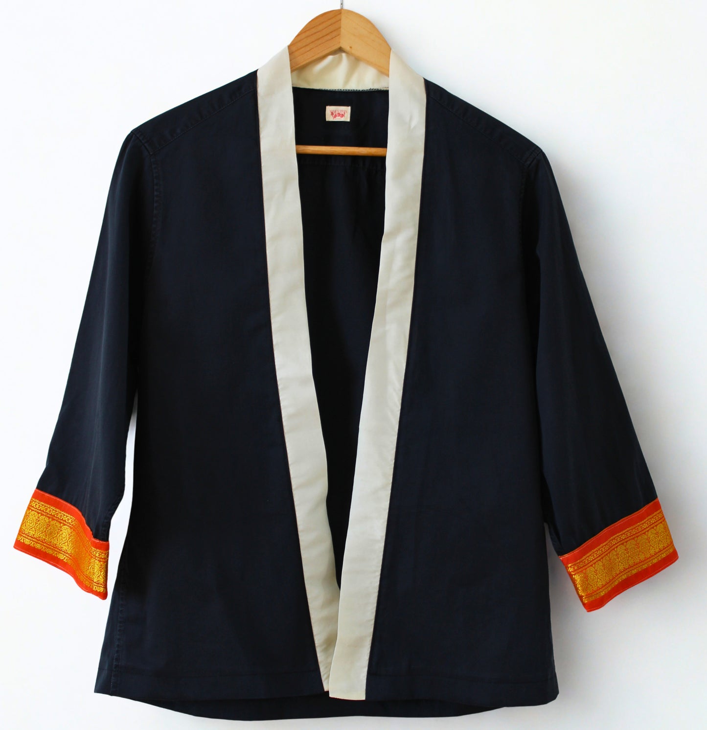 Kimono noir et orange