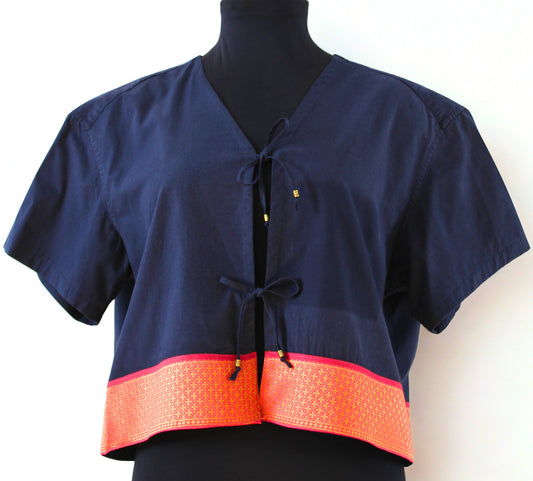 Chemise bleue et rose